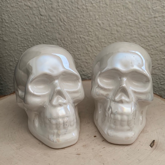 Other - Pearlized Ceramic White Skull Halloween Decor 💀